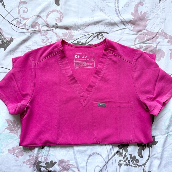 FIGS TOP - nurse uniform in pink - Picture 3 of 3